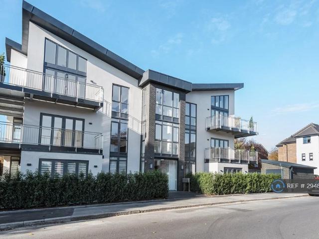 Flat for rent in Greater London