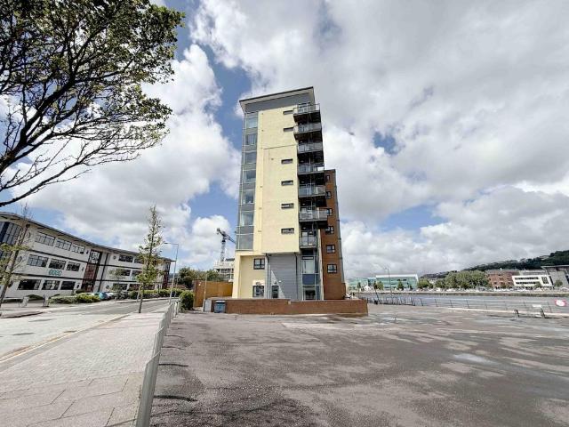 Flat for rent in SA1 Swansea Waterfront, Nangreaves