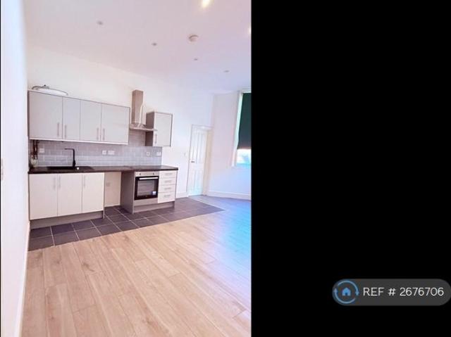 Flat for rent in Highfields, Old Wharf