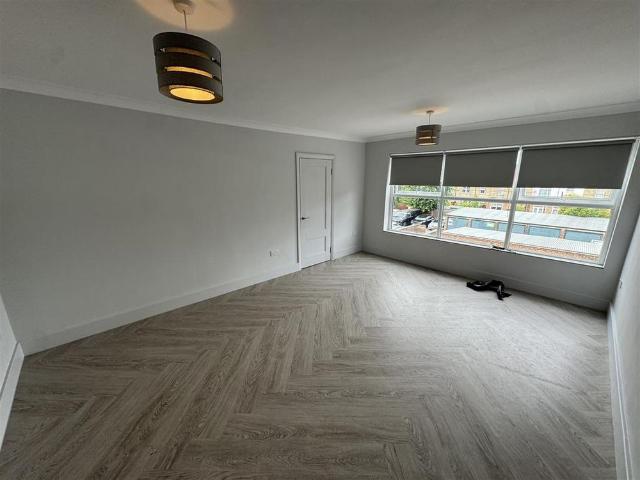 Apartment for rent in Whetstone, Greater London