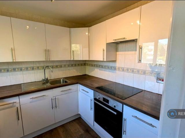 Flat for rent in London Borough of Croydon, Greater London