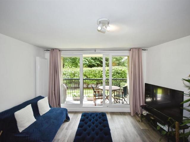 Apartment for rent in London Borough of Hounslow, Greater London
