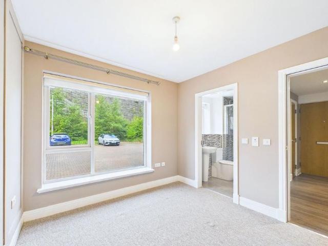 Apartment for rent in Bearsden, Scotland