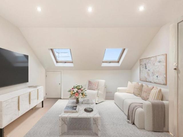 Apartment for rent in London Borough of Hammersmith and Fulham, Greater London
