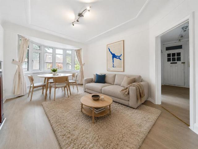 Flat for rent in Dartmouth Park, Greater London