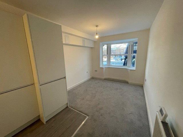 Apartment for rent in Moorend, Pouchen End
