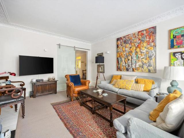 Apartment for rent in The Boltons, Greater London