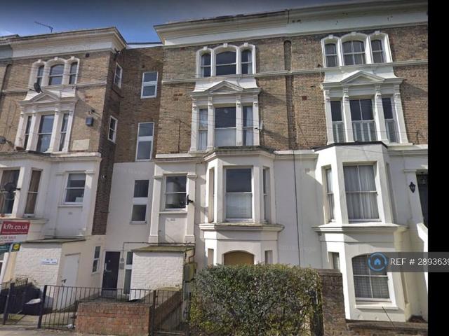 Flat for rent in Clapham Junction, Isle Of Man