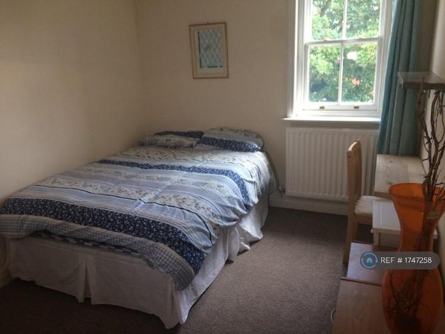 Apartment for rent in Avenham, Higher Bartle