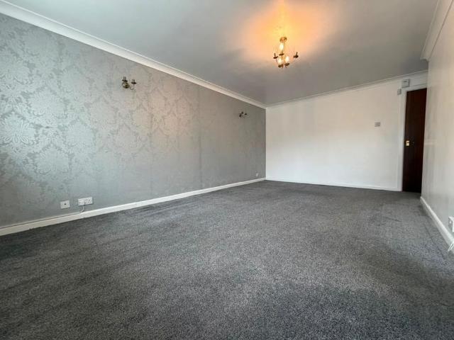 Apartment for rent in Four Lane Ends, Blackburn