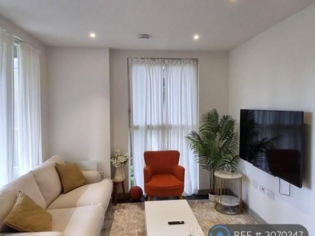 Apartment for rent in Birch Green, Spelthorne