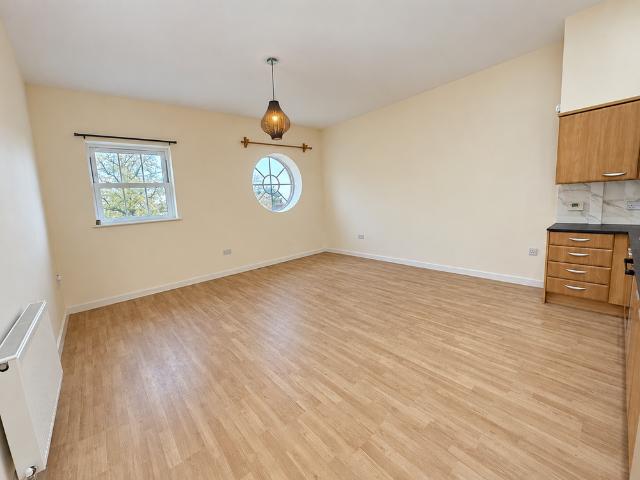 Apartment for rent in Harrowden, Shortstown