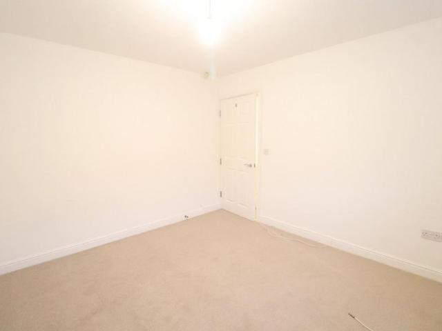Apartment for rent in Horsforth Vale, Leeds