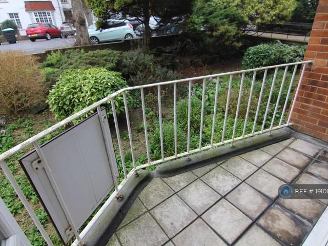 Flat for rent in Brunswick