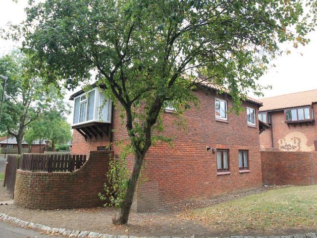 Flat for rent in Oxclose, Washington