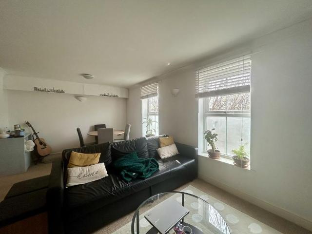 Apartment for rent in Caldecott, Dromore