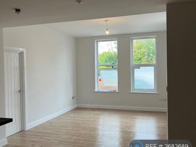 Flat for rent in Withycombe, Budlake