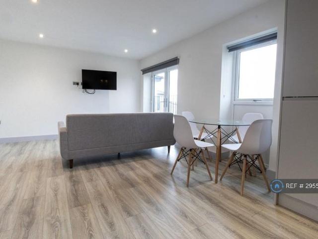 Apartment for rent in Richmond Hill, West Yorkshire