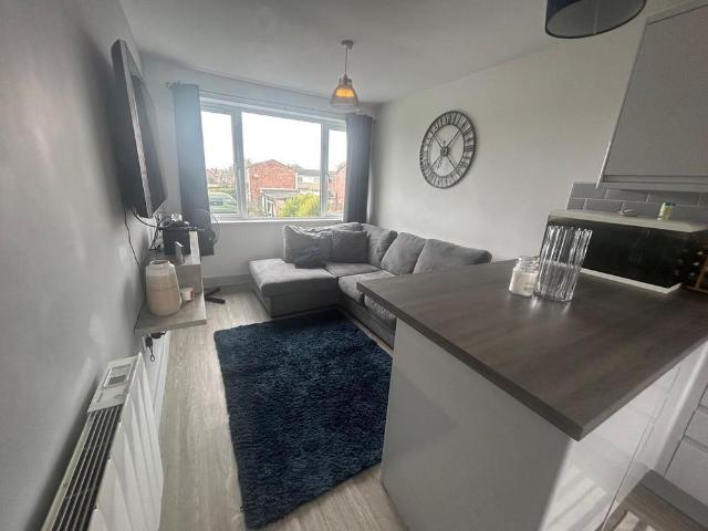 Apartment for rent in Wood End, Gun Hill