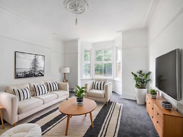 Apartment for rent in Heigham Grove, East Bank