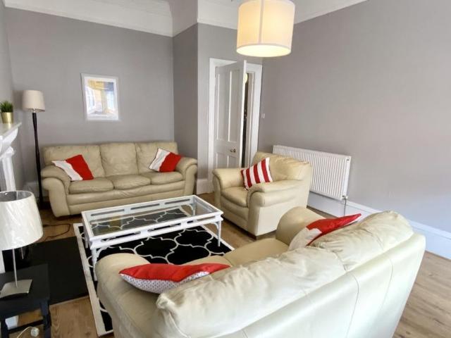 Apartment for rent in Battlefield, Glasgow