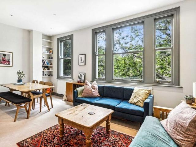 Apartment for rent in Stockwell Park, Greater London