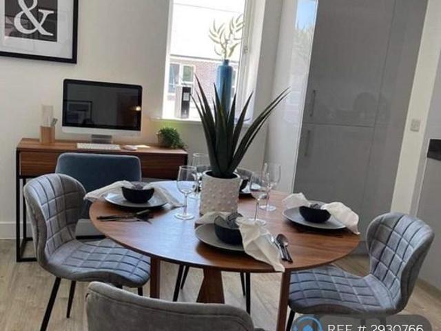Flat for rent in Chichester, Littlecote