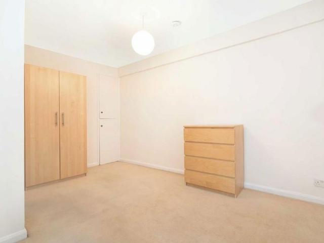 Apartment for rent in Kensal Town, Bayswater