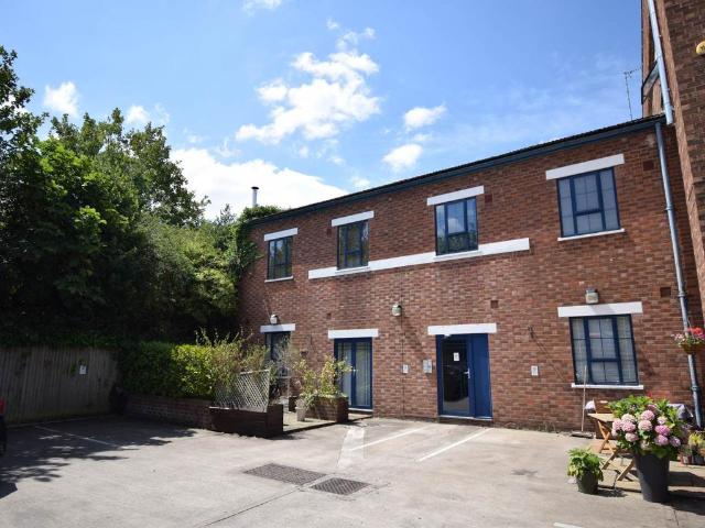 Flat for rent in Hoole, Two Mills