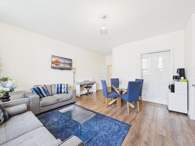 Flat for rent in Calderstones, Isle Of Man