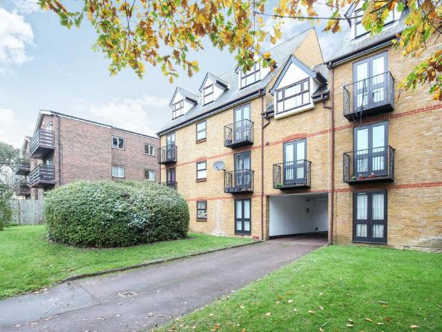 Flat for rent in Beckenham, Isle Of Man