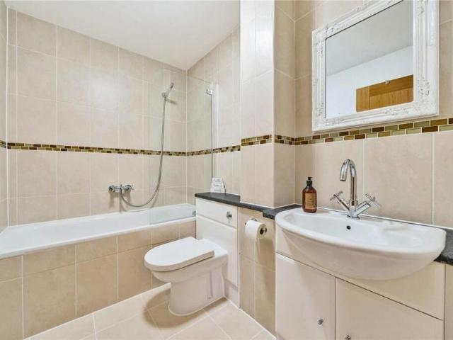 Apartment for rent in London Borough of Bromley, Greater London