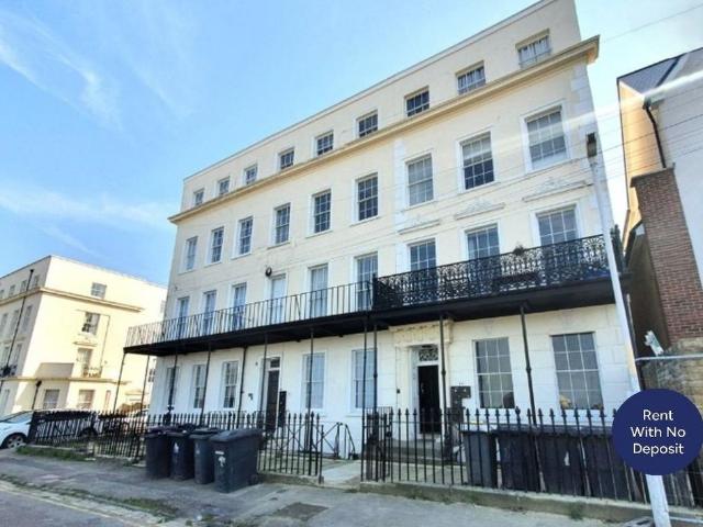 Flat for rent in Oxenden, The Bridge