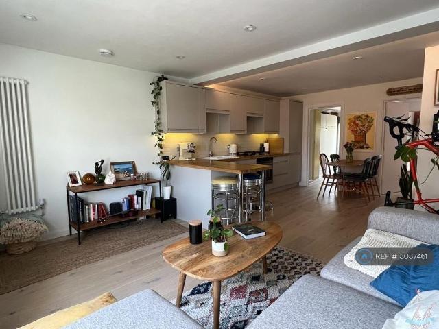 Apartment for rent in Clapton Park, Greater London