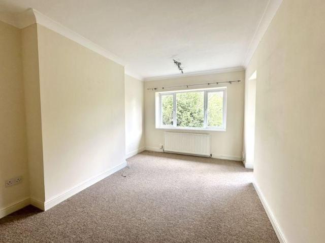 Apartment for rent in Manor Park, Epsom
