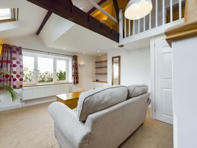Apartment for rent in Nangreaves, Wales