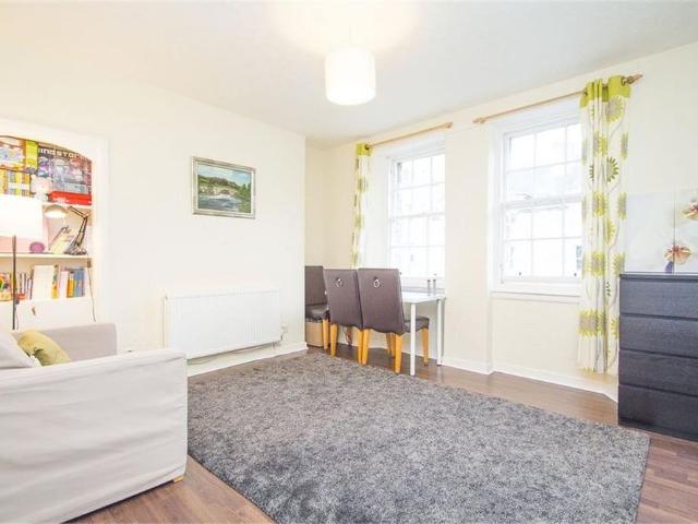 Apartment for rent in Southside, Scotland