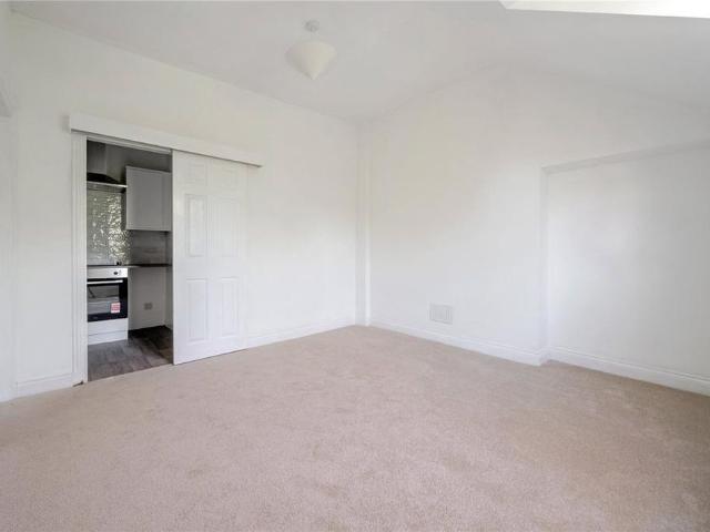 Apartment for rent in Slough