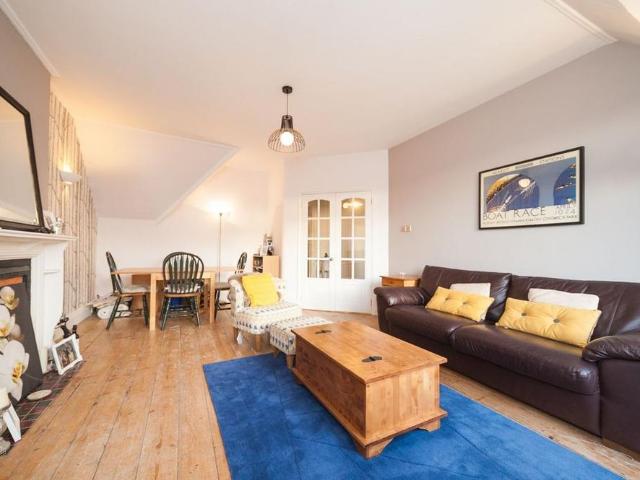Apartment for rent in Putney, Greater London