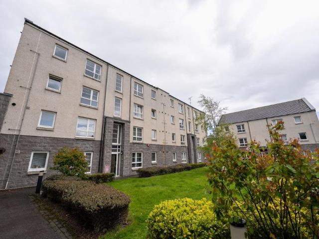 Flat for rent in Ballindoch, Scotland