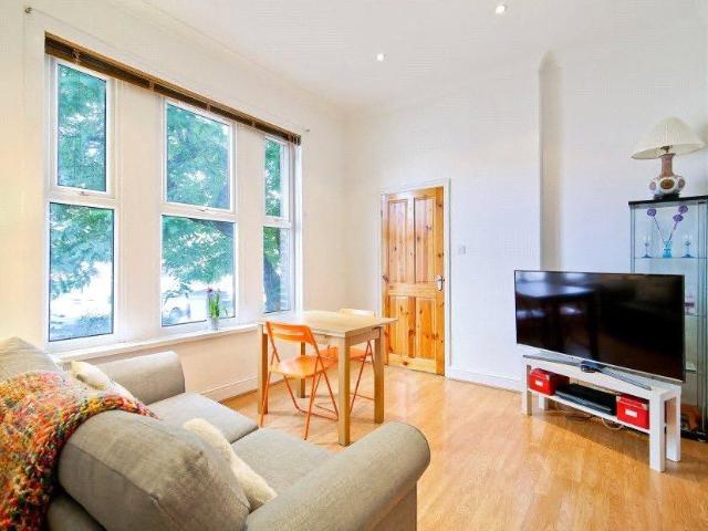 Apartment for rent in Leyton, Greater London