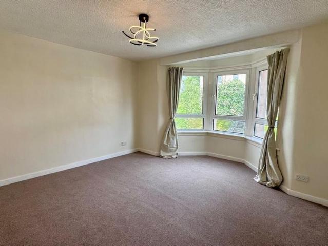 Apartment for rent in Scotstounhill, Scotstoun