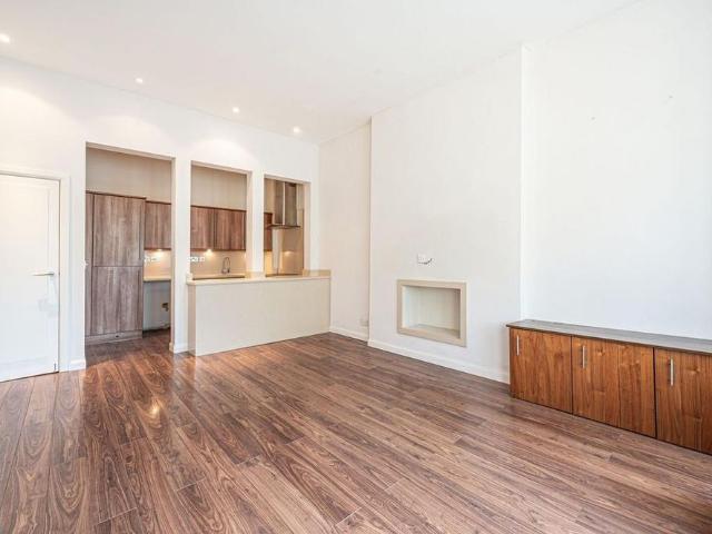 Apartment for rent in South Hampstead, Greater London