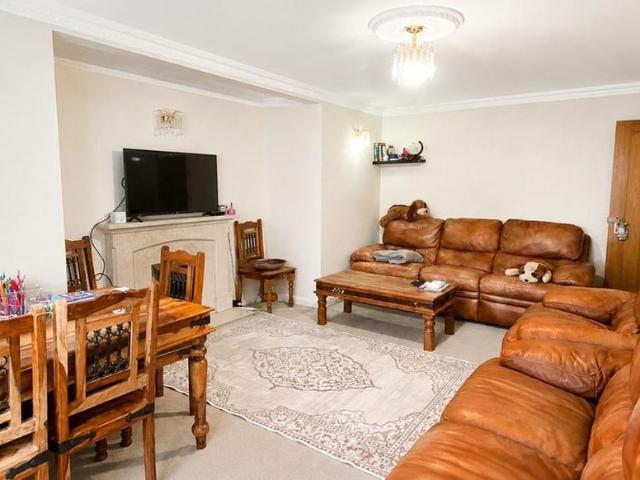 Apartment for rent in London Borough of Croydon, Purley