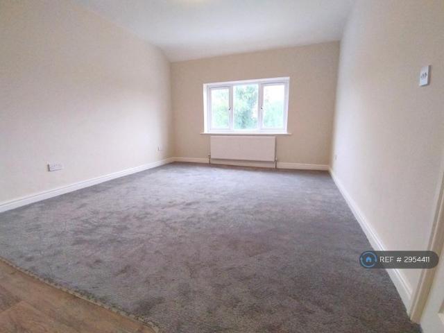 Apartment for rent in Rossmore, Cheshire
