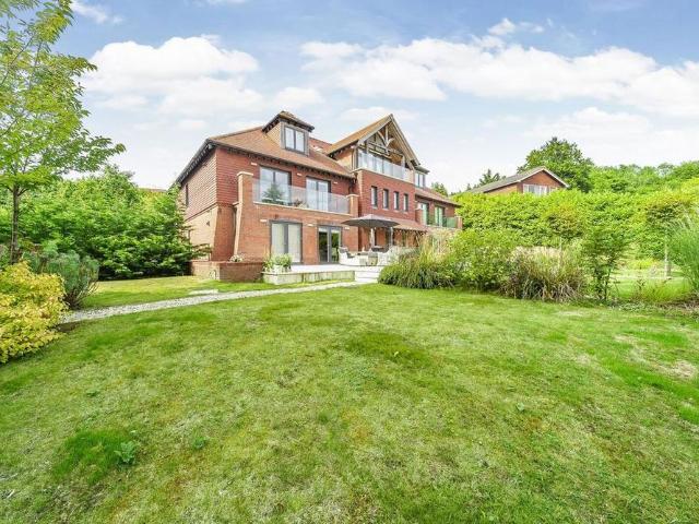 Apartment for rent in Charlotteville, Guildford
