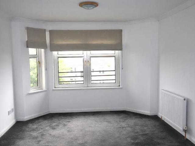Apartment for rent in Cardwell Bay, Gourock
