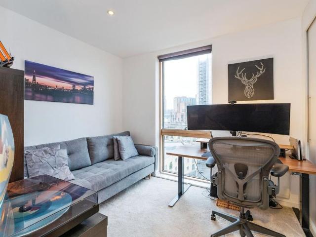 Apartment for rent in Hoxton, Greater London