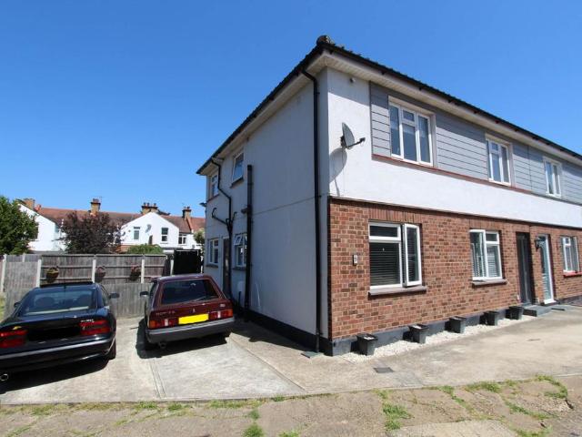 Flat for rent in Alton Barnes, Essex