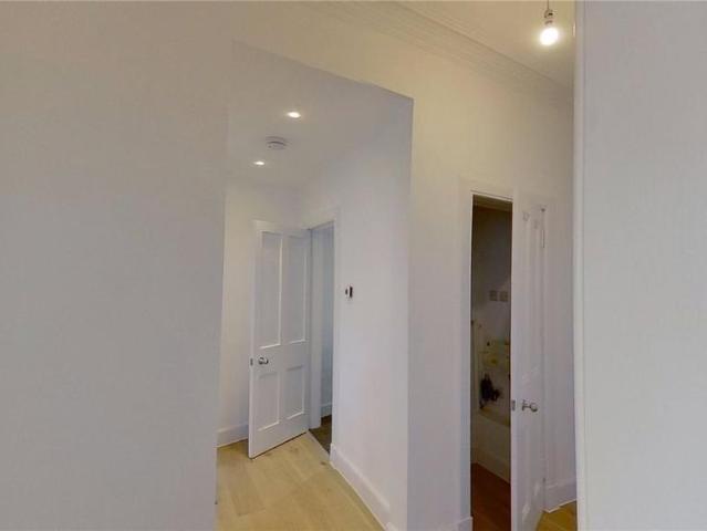 Apartment for rent in Canongate, Old Town